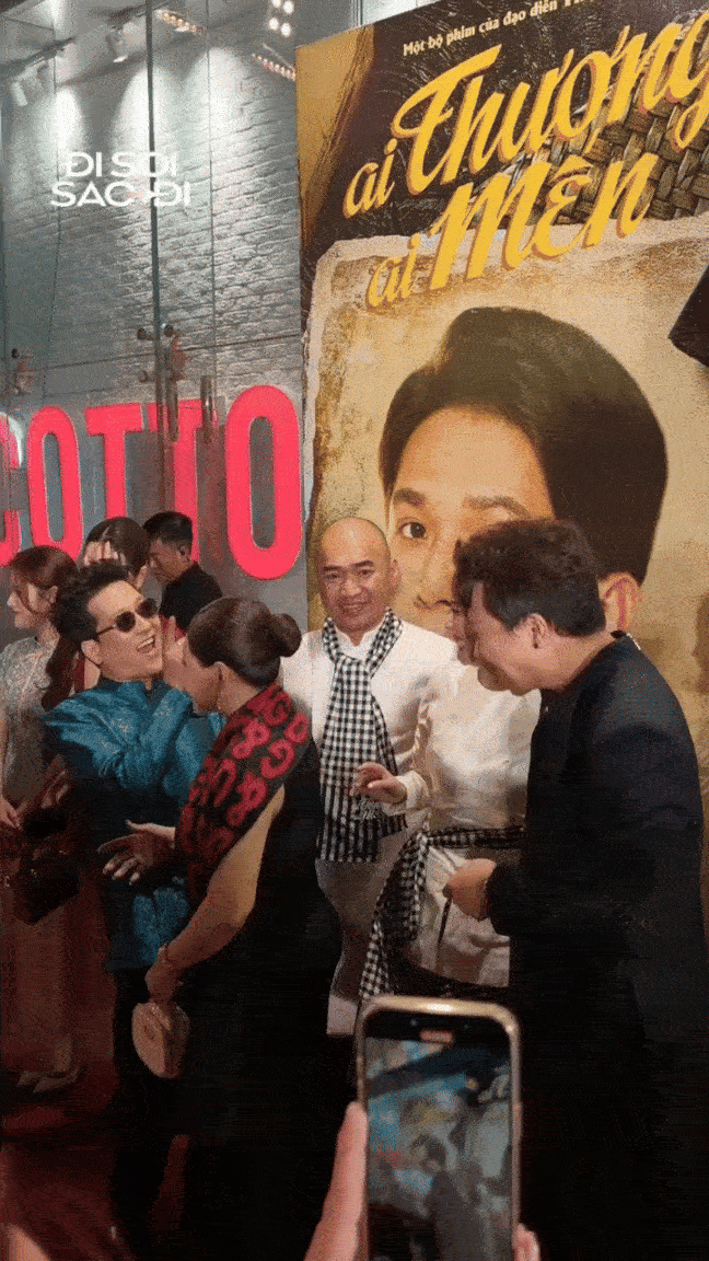 ezgifcom video to gif converter 2025 12 29t214014729compressed