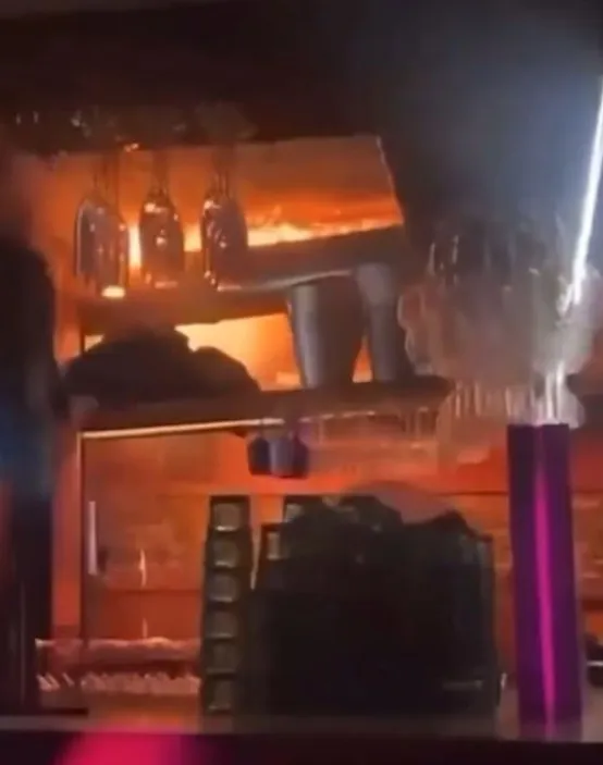 swiss ski fire 1048906195