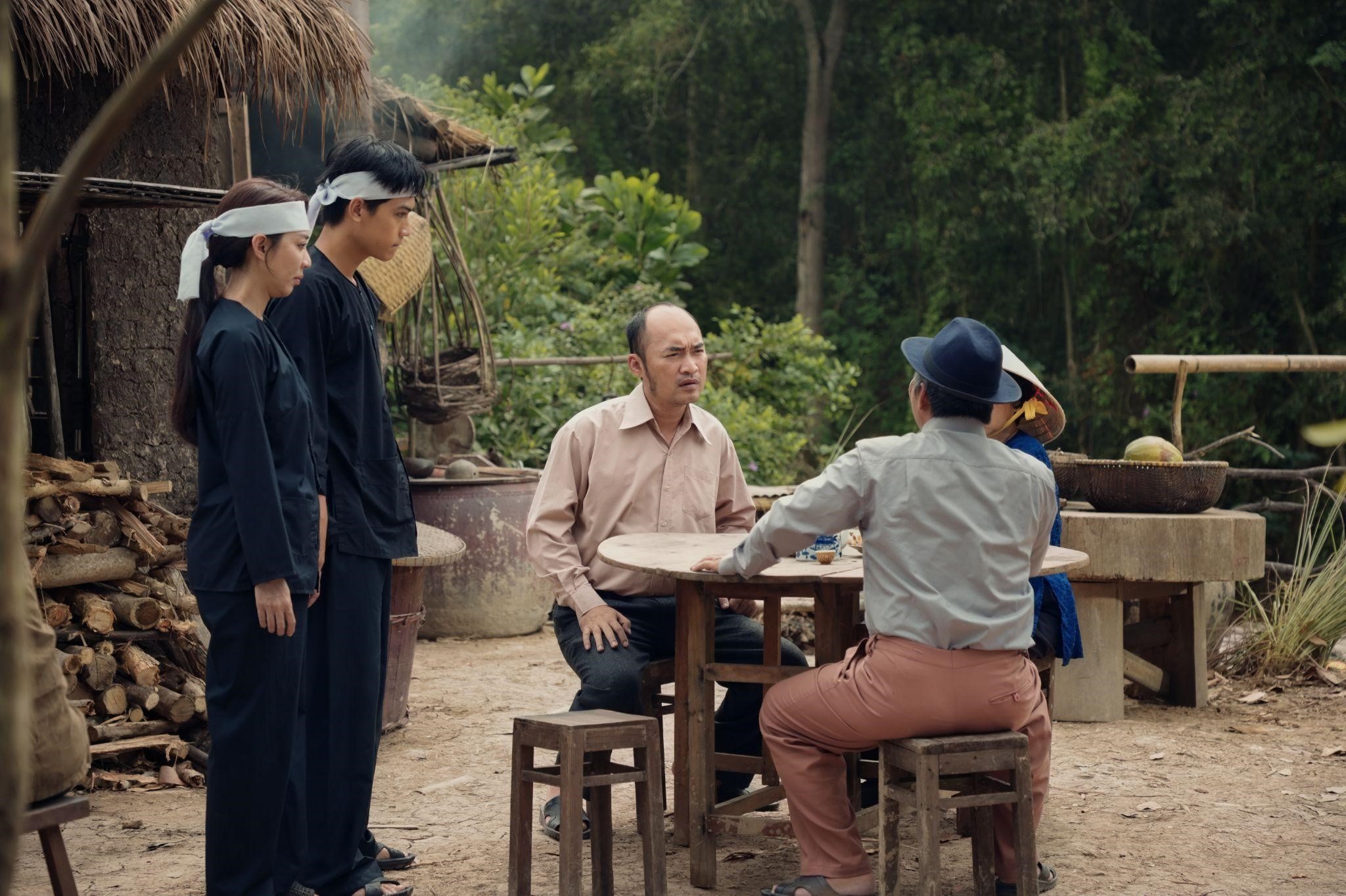 4 17674278065691536048442