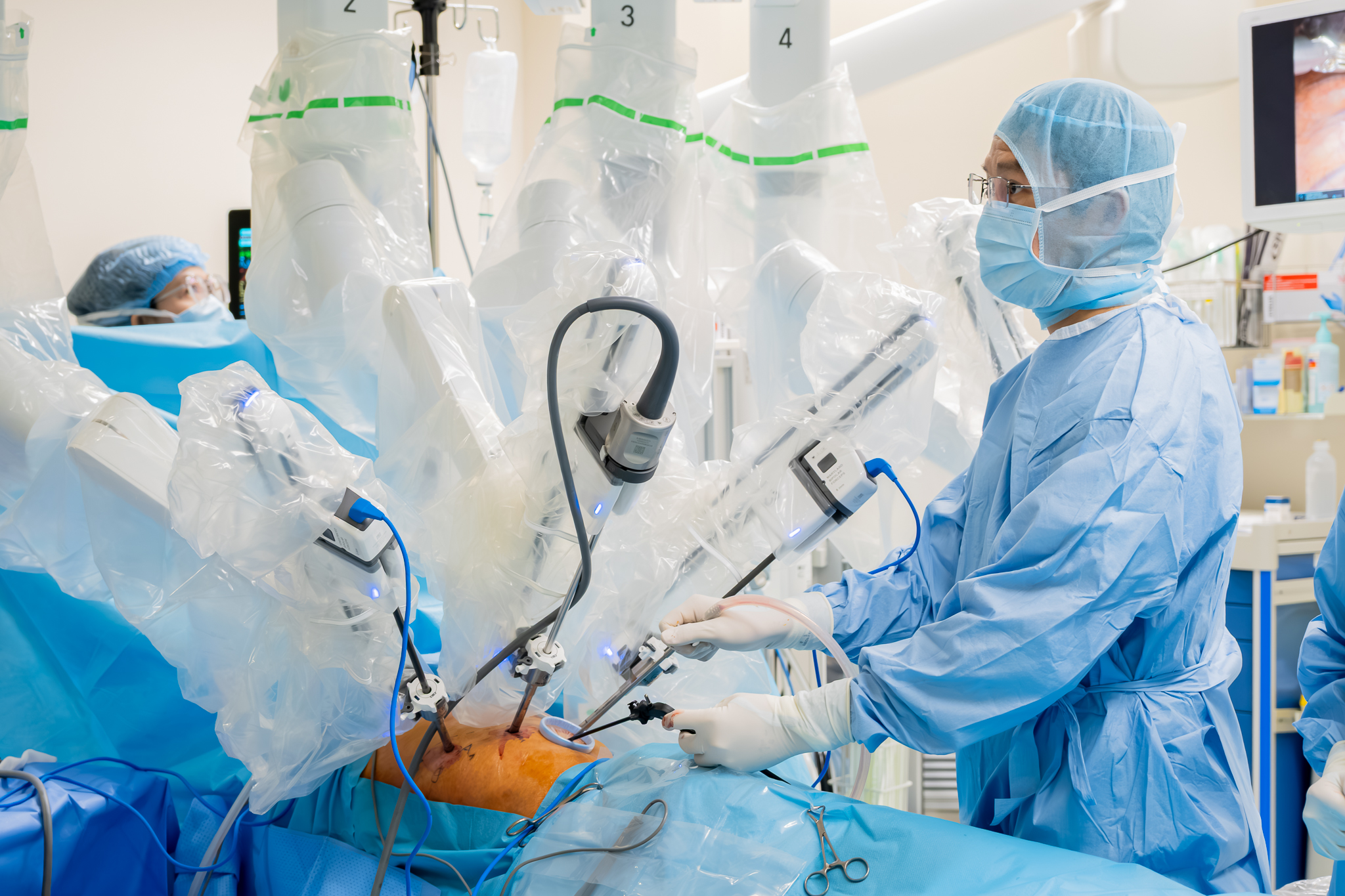 Ca đại phẫu &ldquo;gần như kh&ocirc;ng đau&rdquo; của bệnh nh&acirc;n ung thư phổi 72 tuổi nhờ robot Da Vinci Xi trị gi&aacute; 3 triệu USD- Ảnh 4.