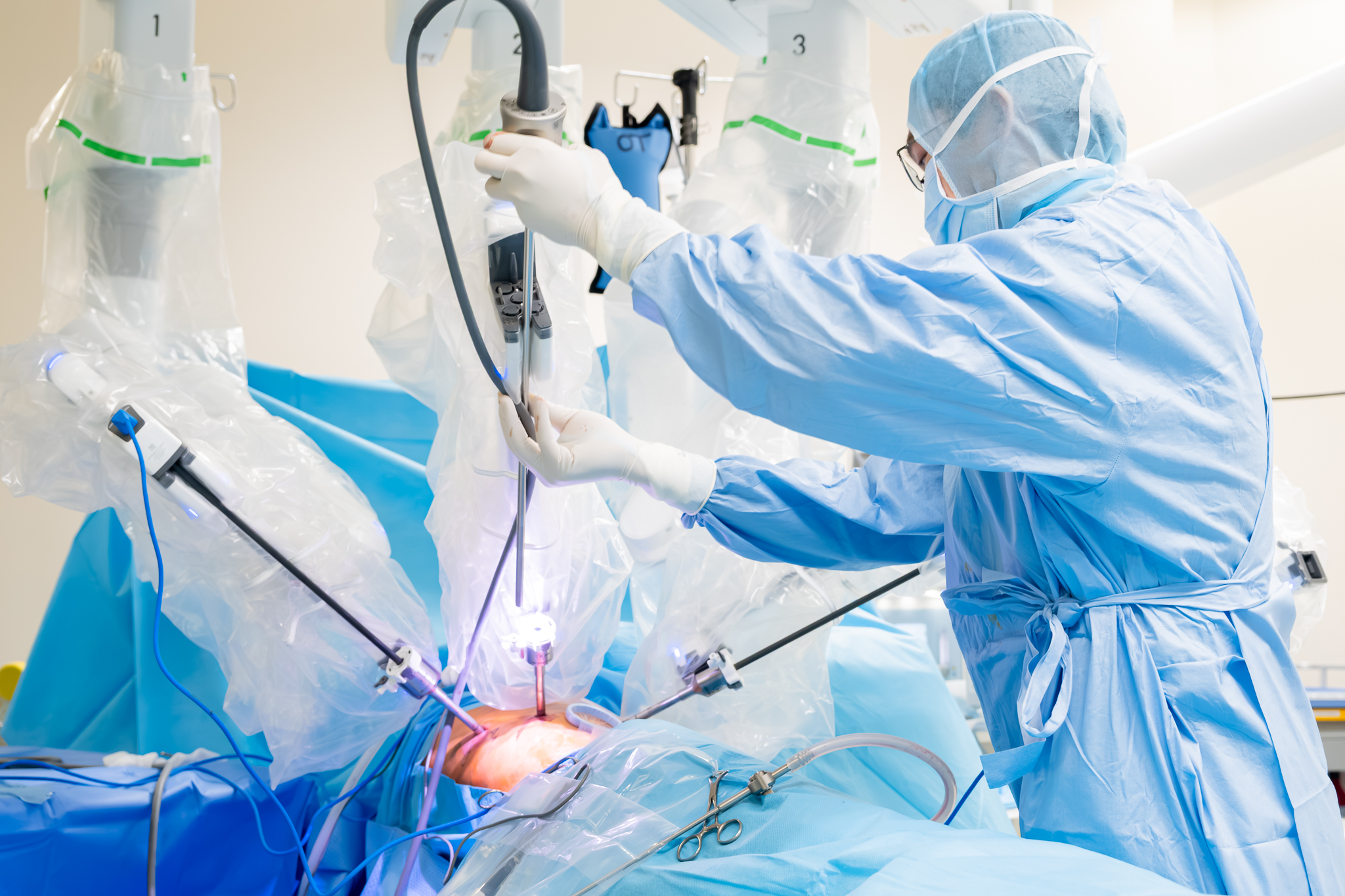 Ca đại phẫu &ldquo;gần như kh&ocirc;ng đau&rdquo; của bệnh nh&acirc;n ung thư phổi 72 tuổi nhờ robot Da Vinci Xi trị gi&aacute; 3 triệu USD- Ảnh 3.