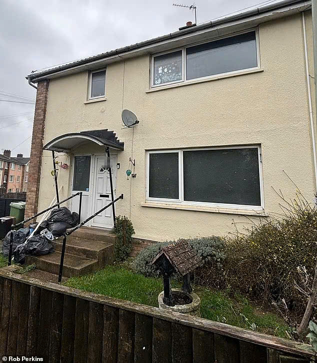 z74560213696371e066e905bd4582eb94c341d0a0e0878