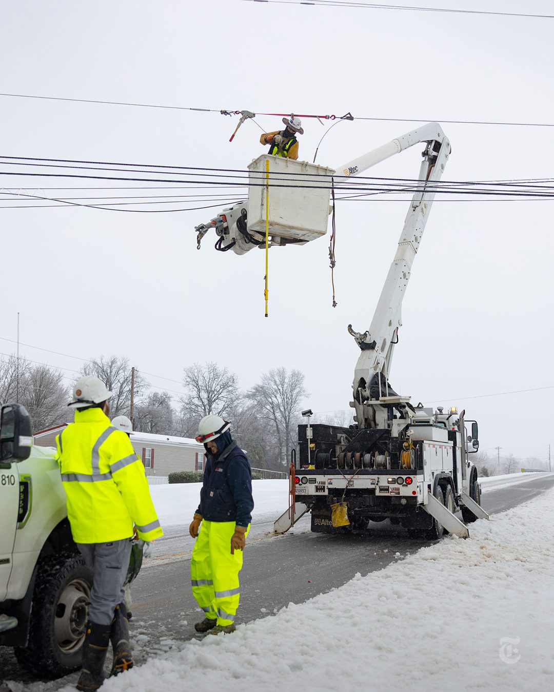 a dangerous winter storm pummeled much of the eastern us on sunday shattering temperature rec 6