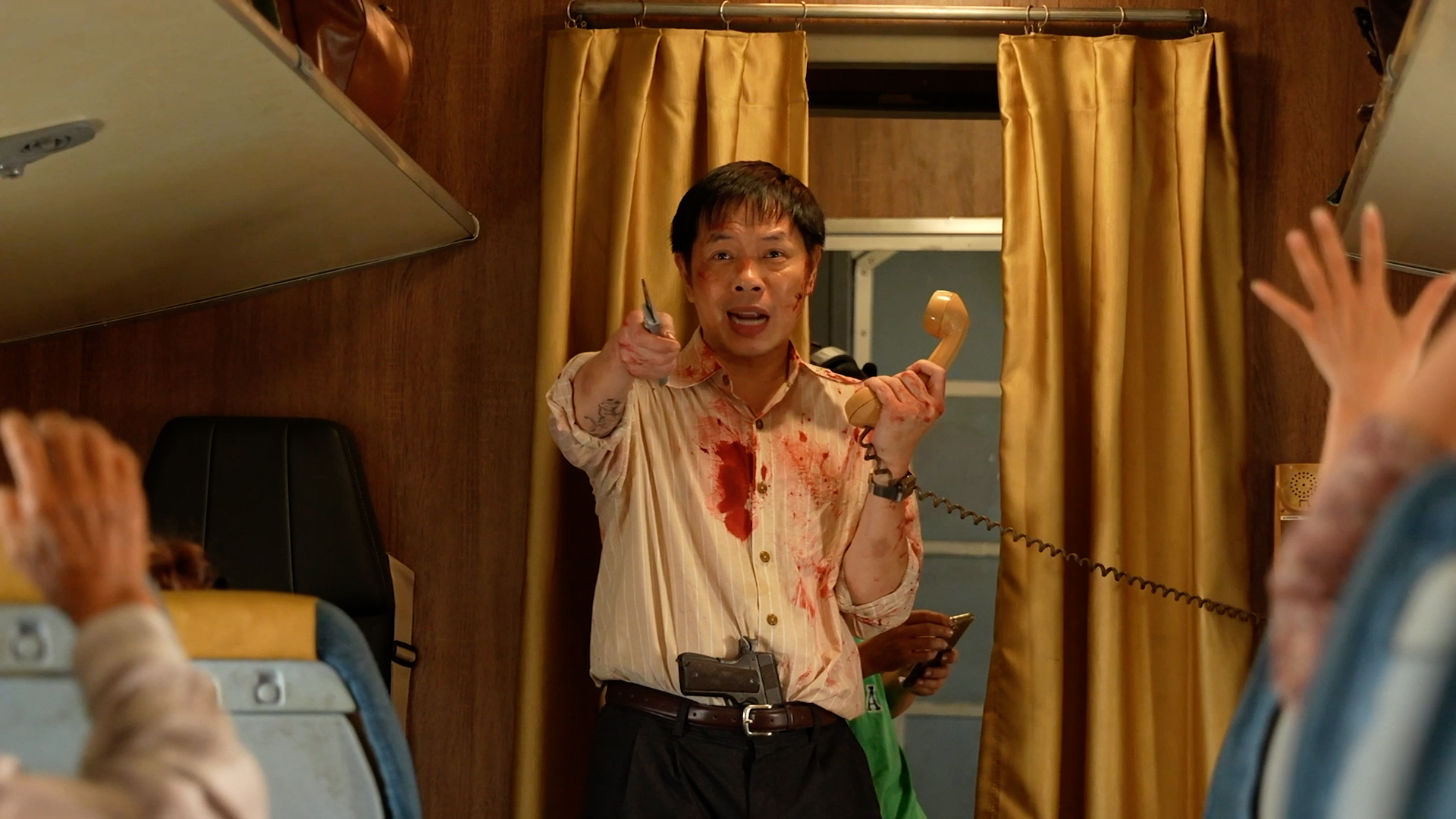 tu chien tren khong 6 17605520621858246314259