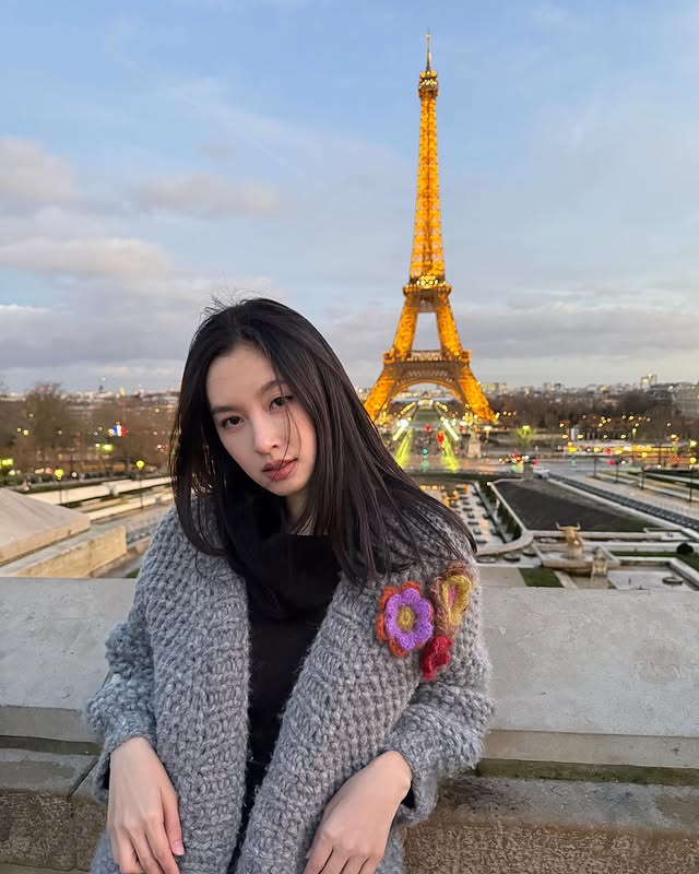 poydtreechada472279179184773060910212842551509643697609582n