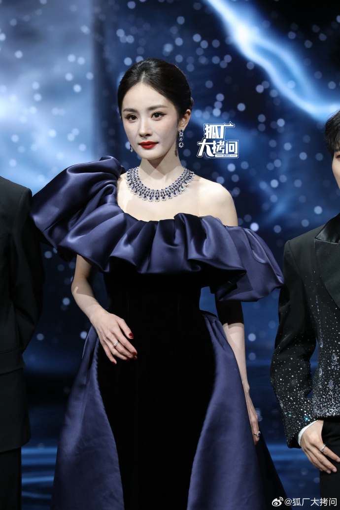 0077ahqlly1i9zttcc4yrj323v35shdu