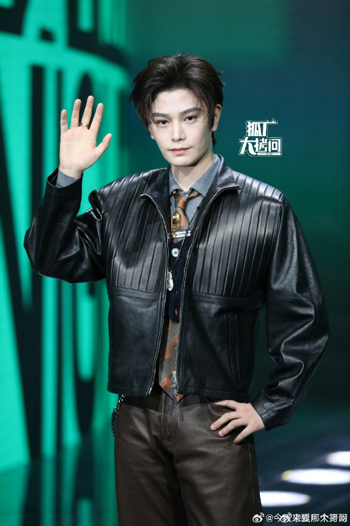 ed37f182gy1i9zqv1zq5yj21jk2bchdh