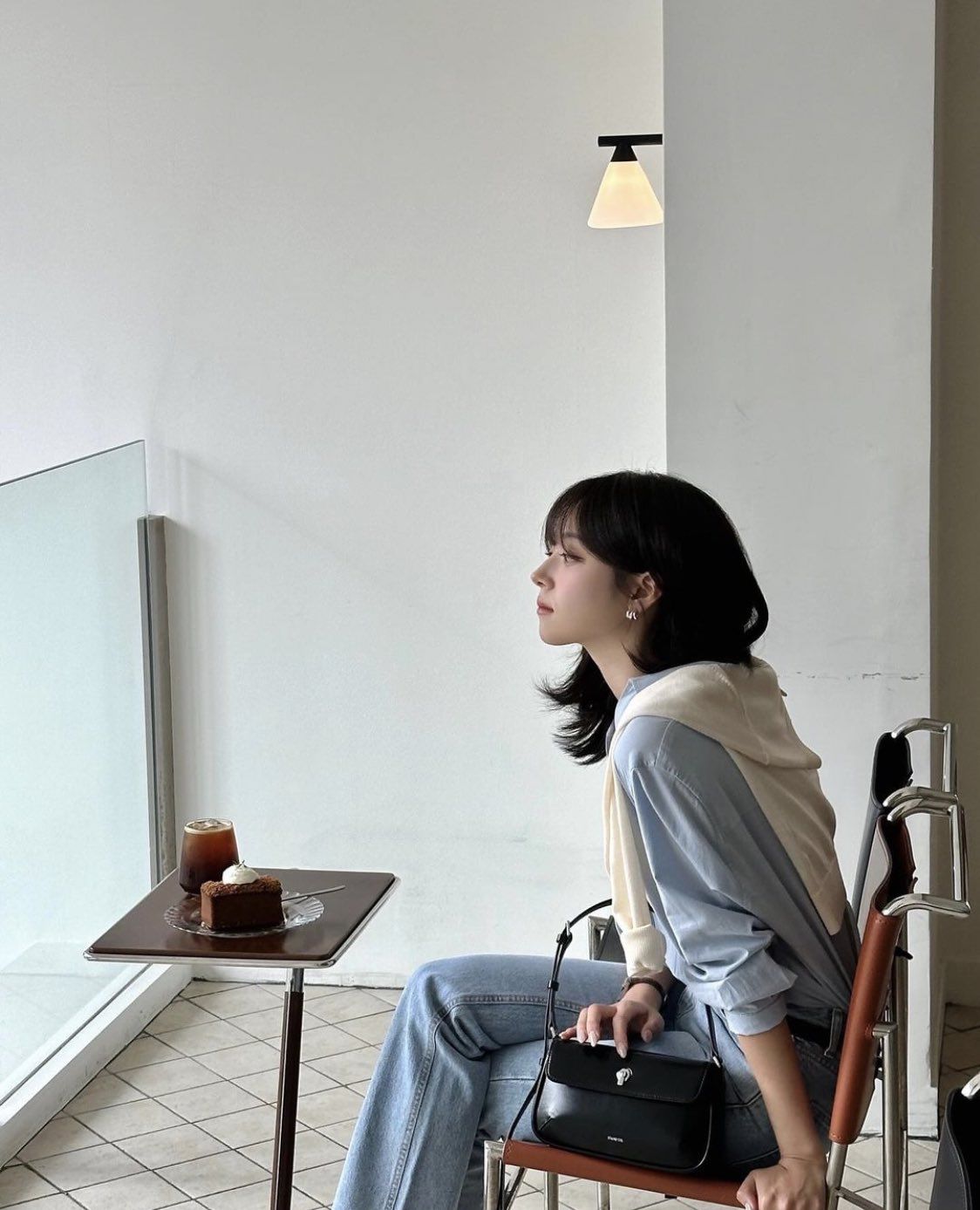 8bf3320a327b8353ea75ed7cbe27da82