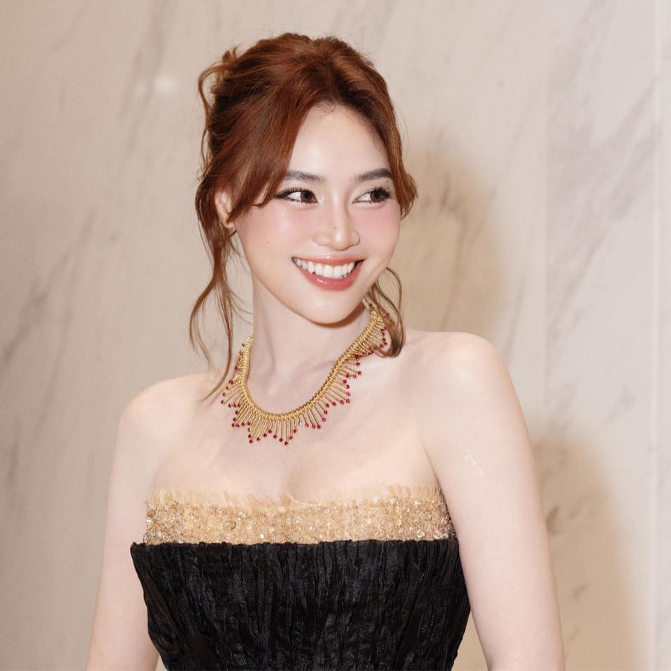 53627061113279055553694852352790558630617621n