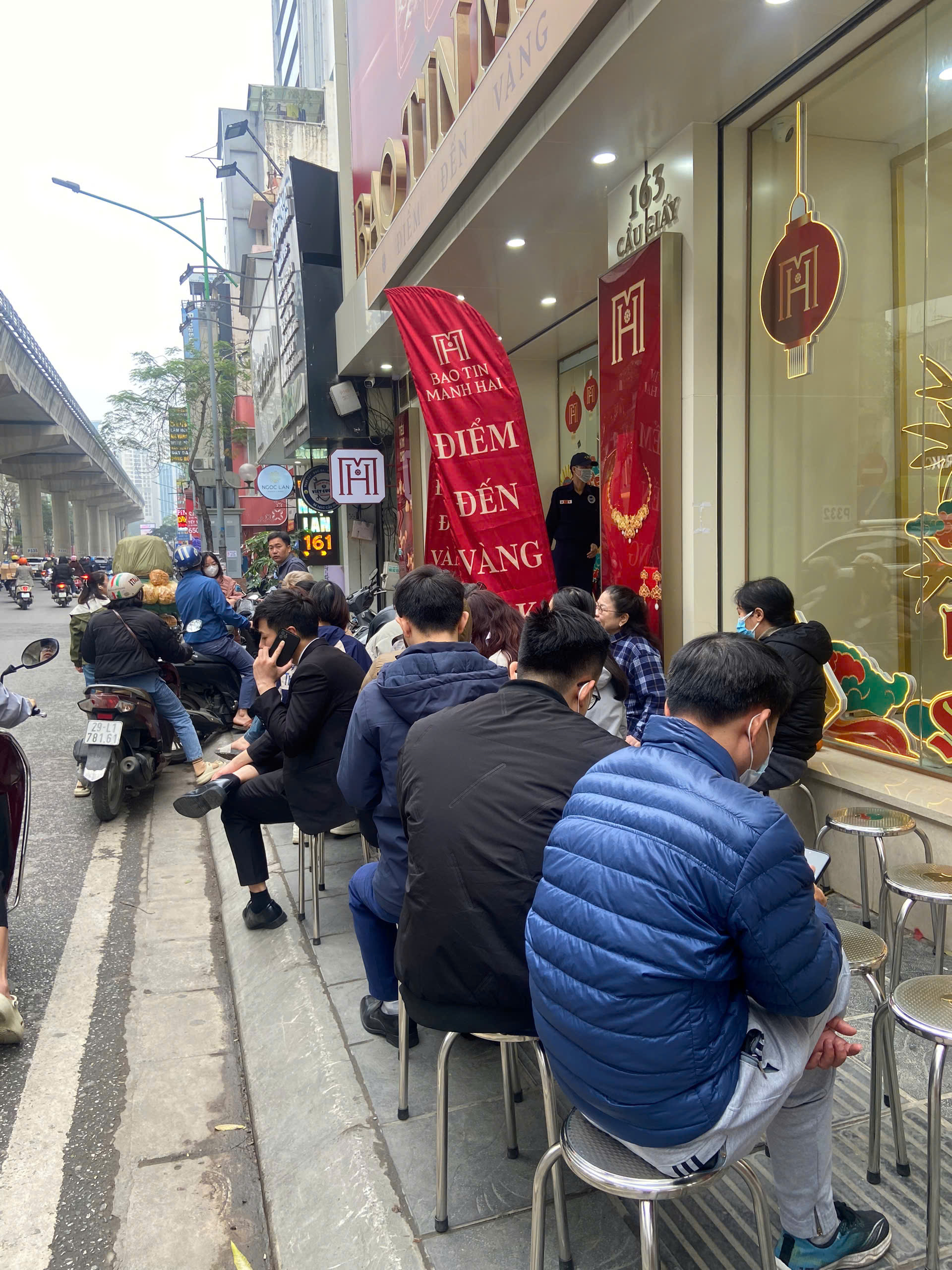 z753023938866552e4f05bd864ae537c668afe52ef0bb5