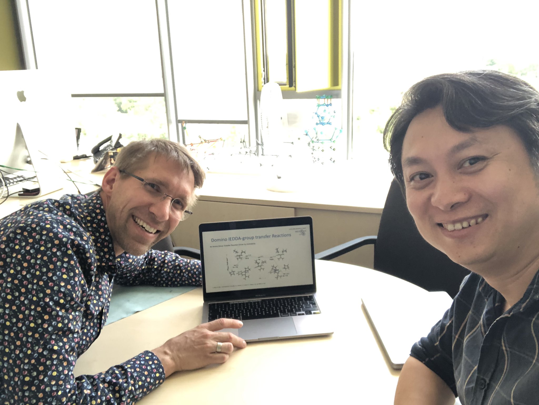 discussion voi dong nghiep