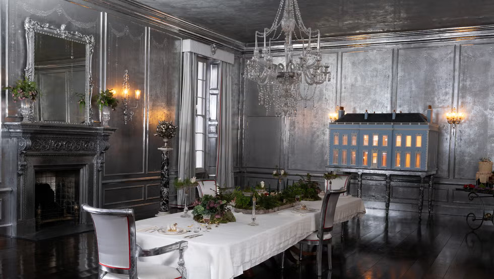 wuthering heights dining room 698af51c8614a