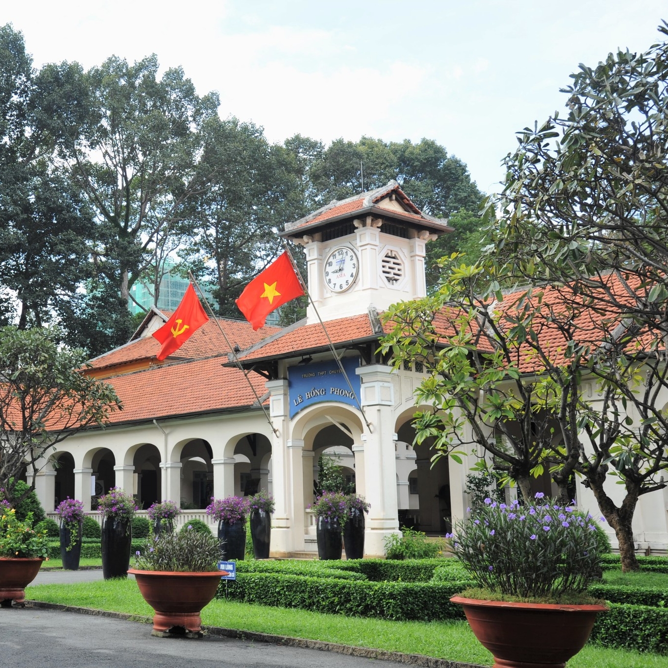 2637681621110123147572661255274808101745096n