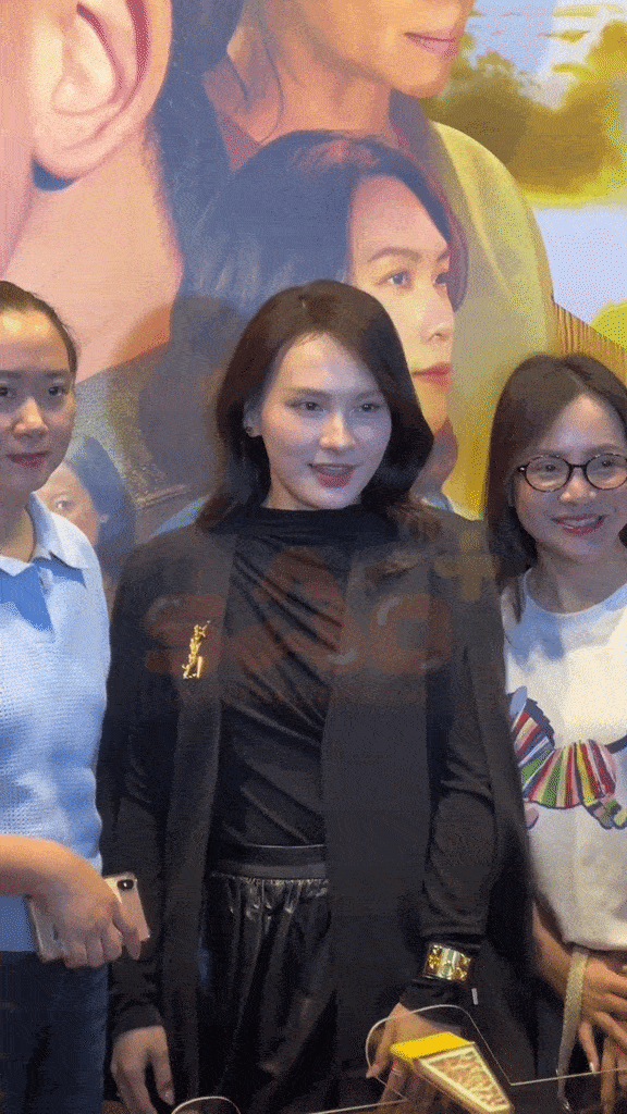 ezgifcom video to gif converter 2026 03 13t123838086compressed