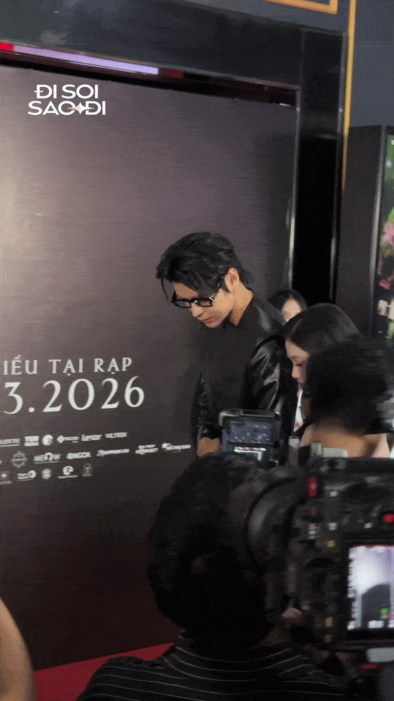 img0194online video cuttercom ezgifcom video to gif convertercompressed 1