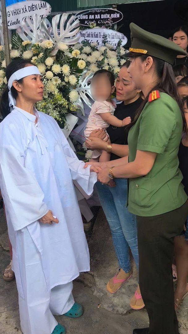 1304938058361918045 1