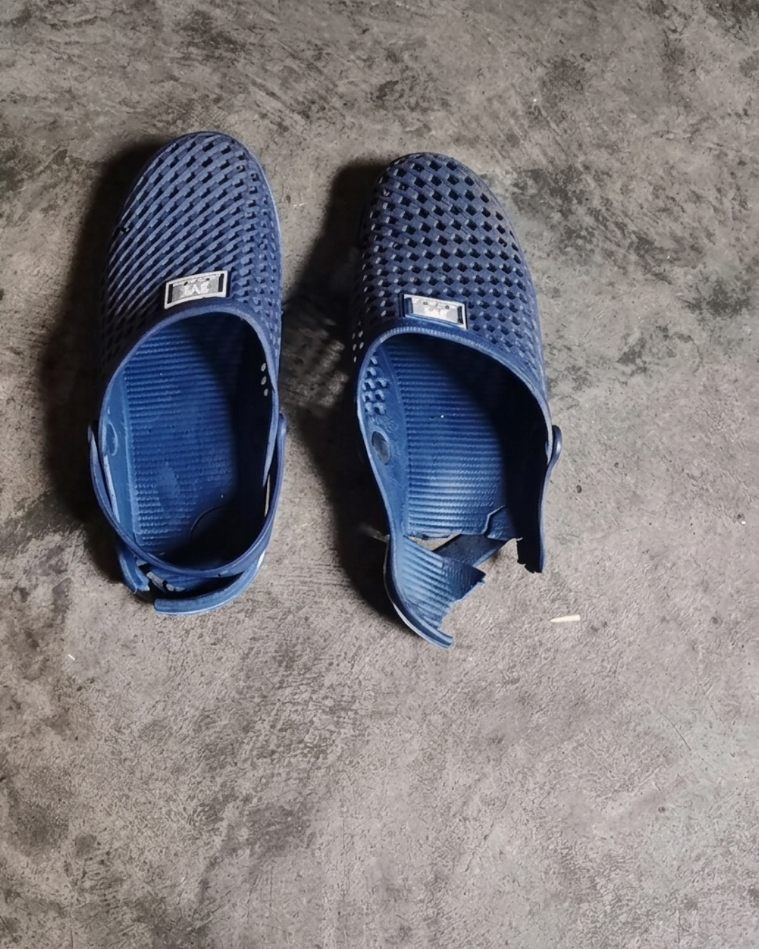 thiet ke chua co ten 18