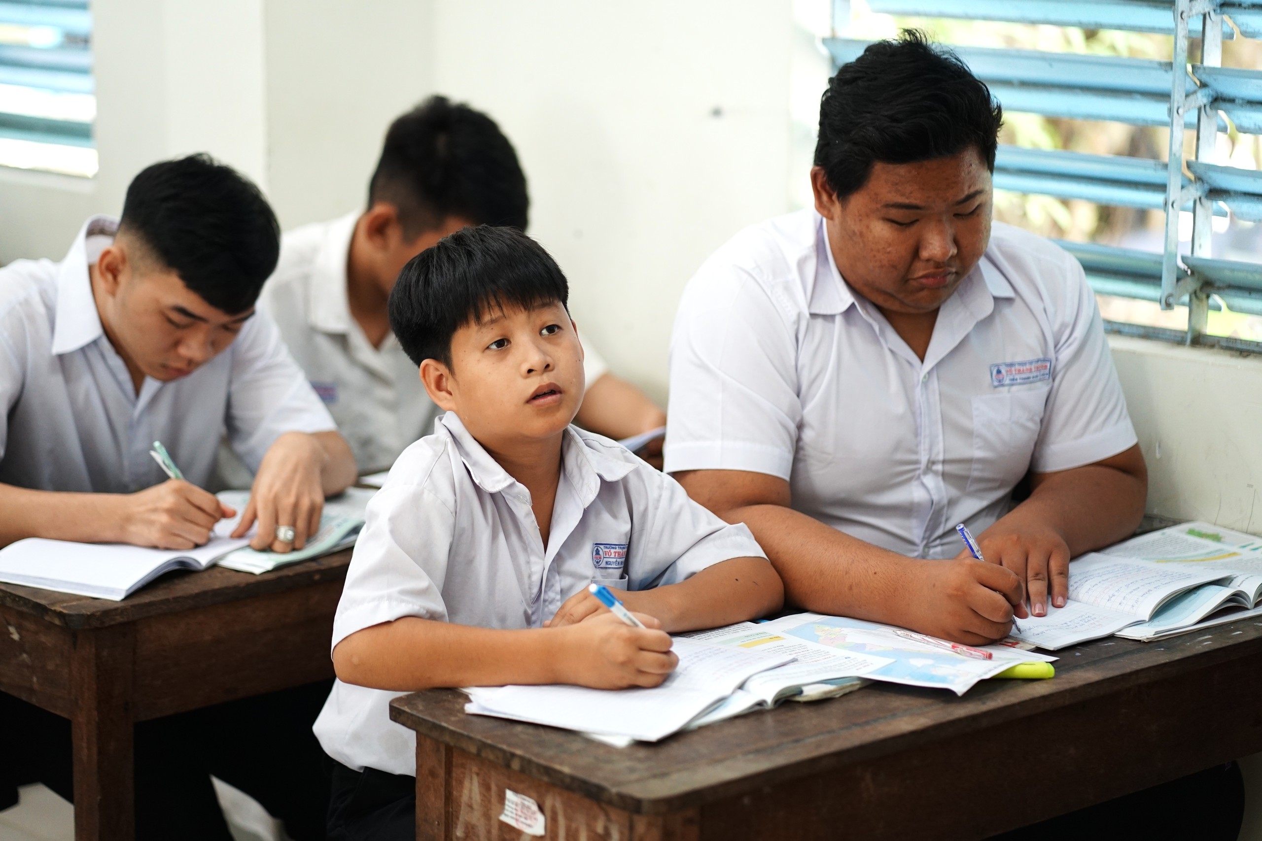 kom02392 17745409979371856673774