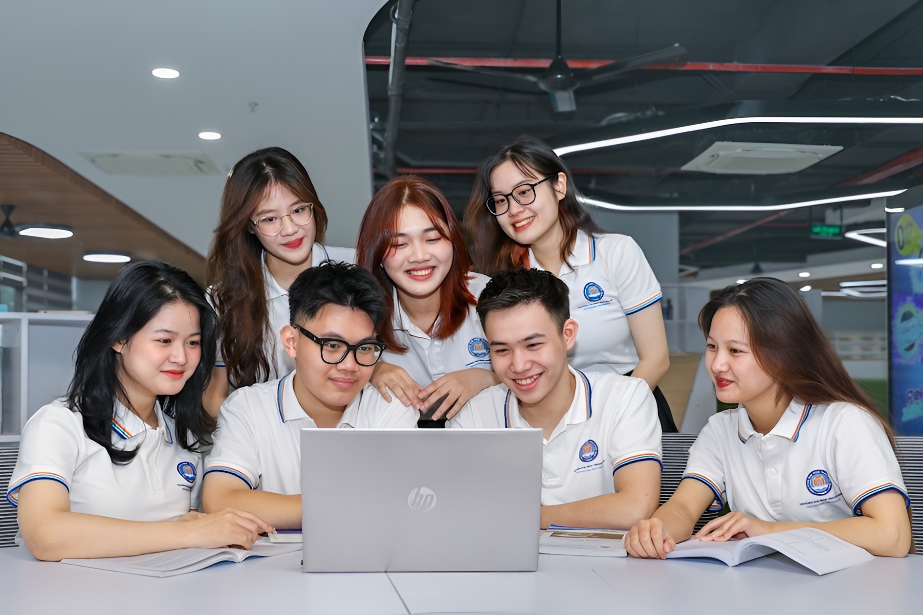 sv tmu picsart aiimageenhancer