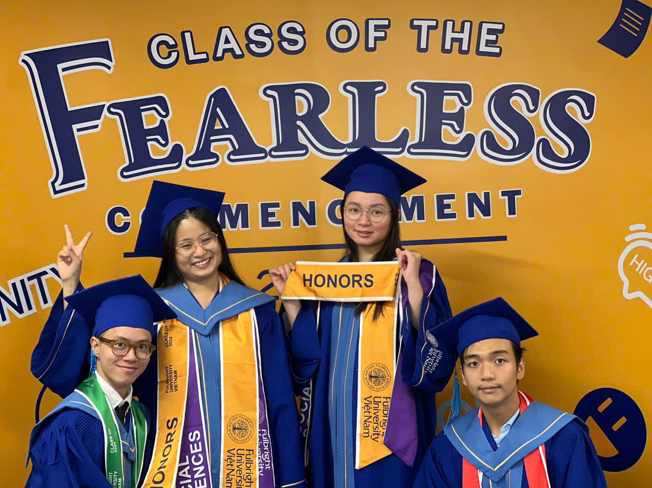 1615213649940914544 3