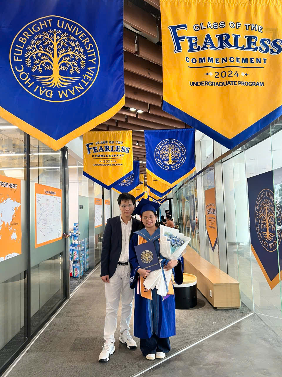 1615213649940914544 4