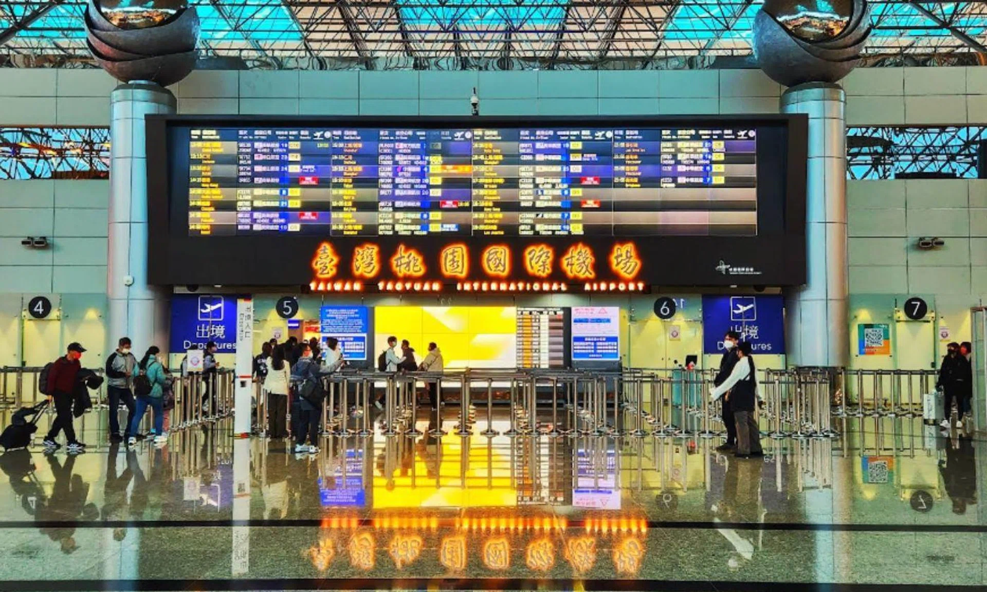 aff956b30bafbf4f941c4d2b03805ce98c0e3996d5b6d8a3bc9defa08a6888ea 1