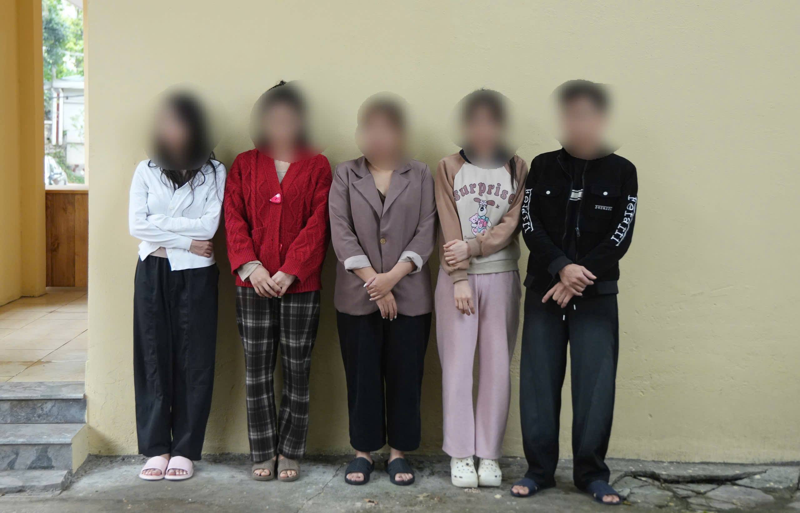 2 nhom doi tuong livestream noi dung doi truy tren khong gian mang 2