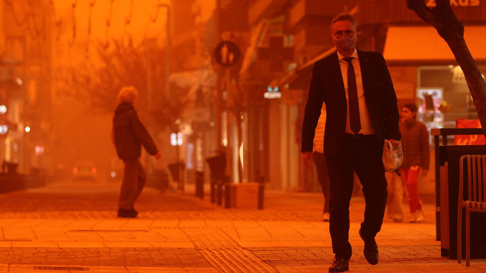 skynews sahara crete heraklion7209162