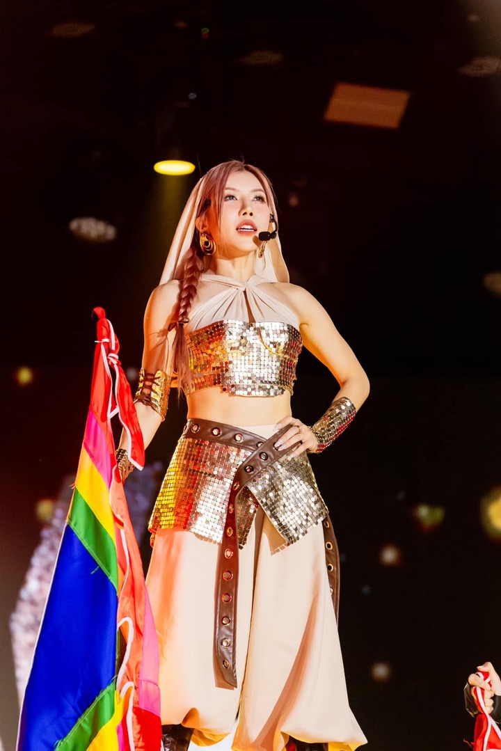 4253629389292543552390444233669185529389747n 11160161