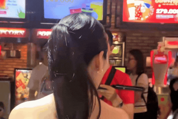 Hiếm lắm mới có mỹ nhân Việt chưa thấy ai chê câu nào: Ngọt ngào nũng nịu nhất thế giới, tình mà không sến mới tài