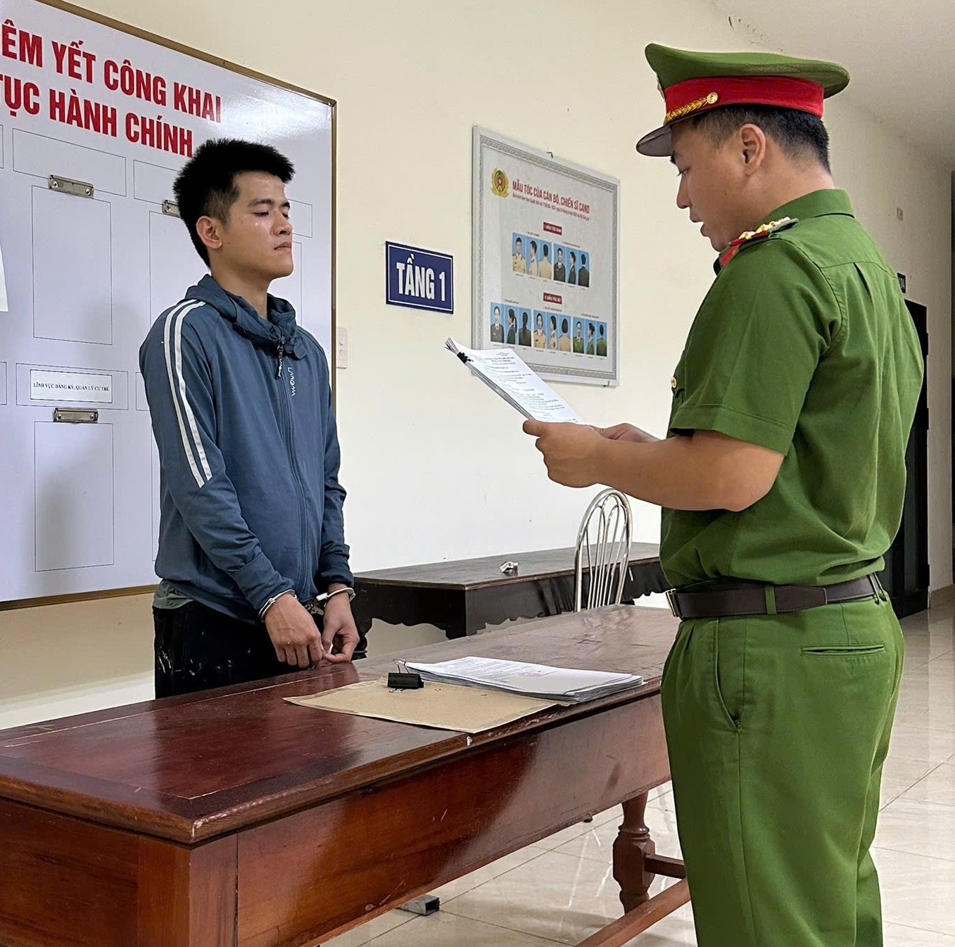 z7709889176171544596d9bece2a8db87cc9ab2329e3e8