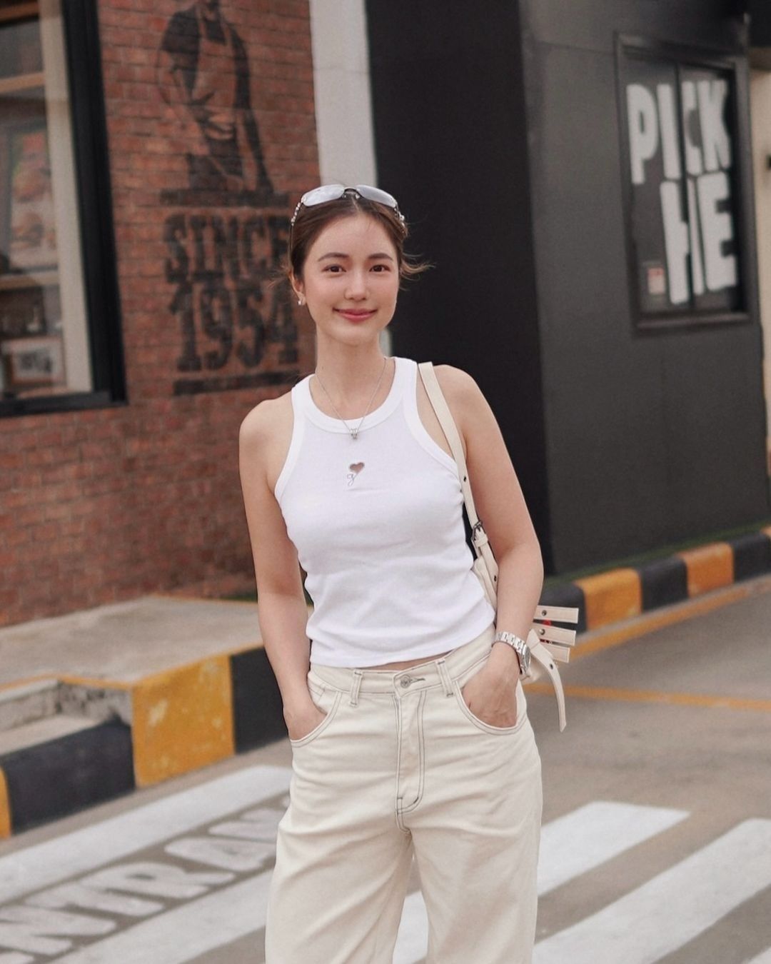 23f6f7cbfe74349123374f7452d33b7f