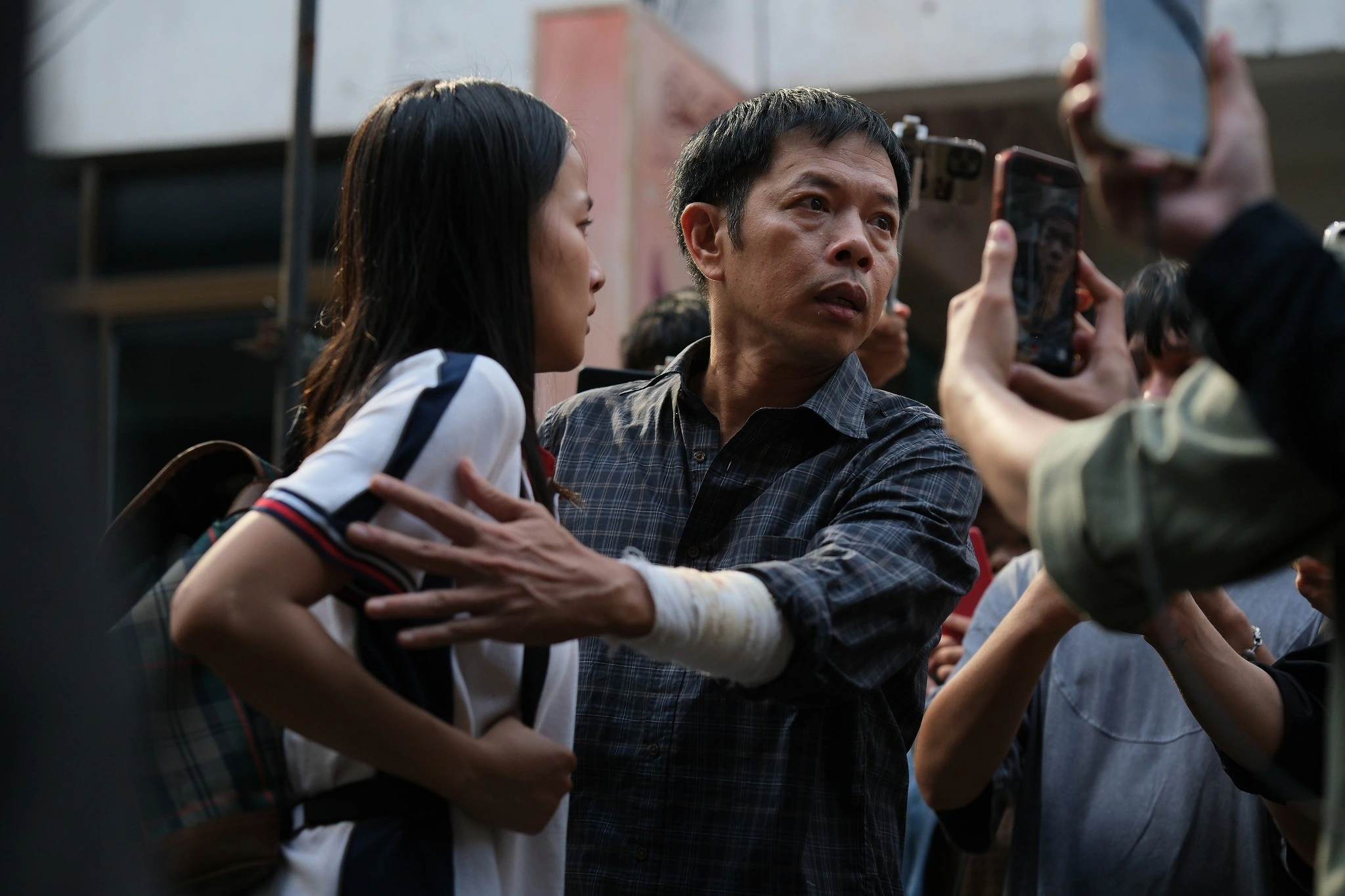 1 177699875713195950275