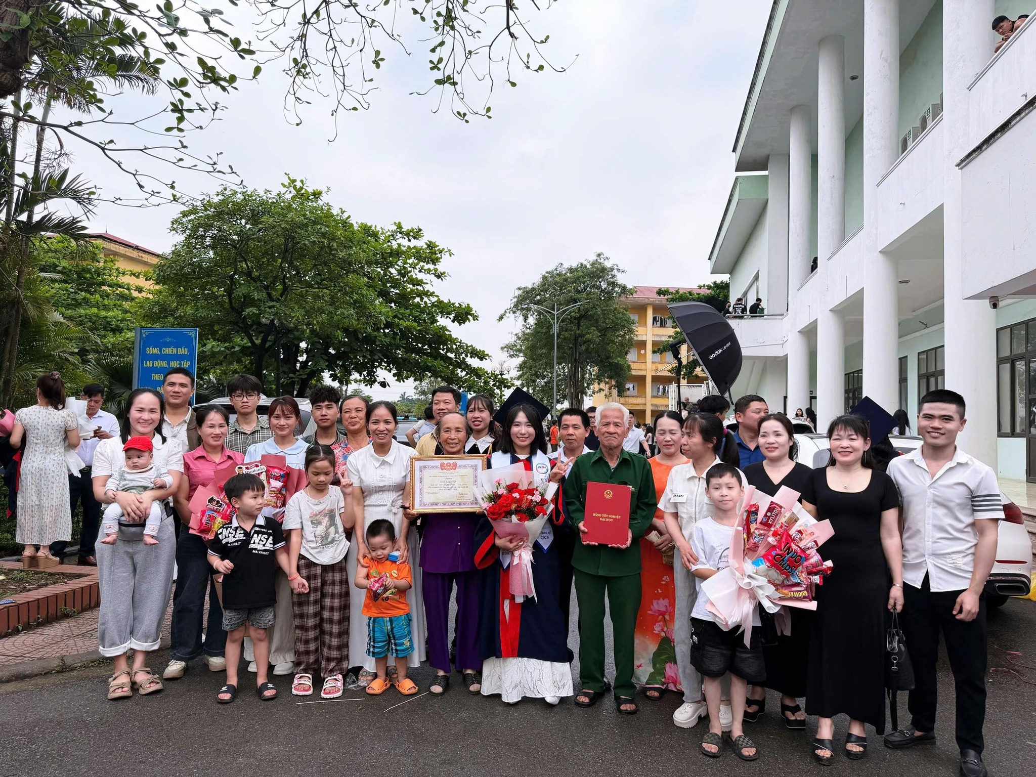 680362542129156336982542947686904649999799n