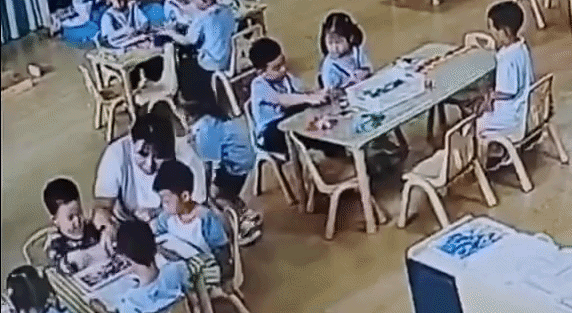 ezgif 27e158e7c3245e23