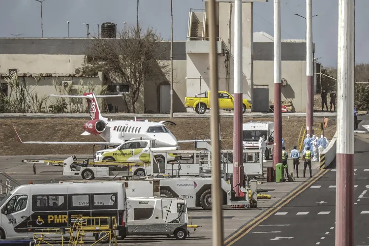hantavirus mv honius evacuating passangers cape verde 050626 83893ef0fef2447a843314a641fd16c4