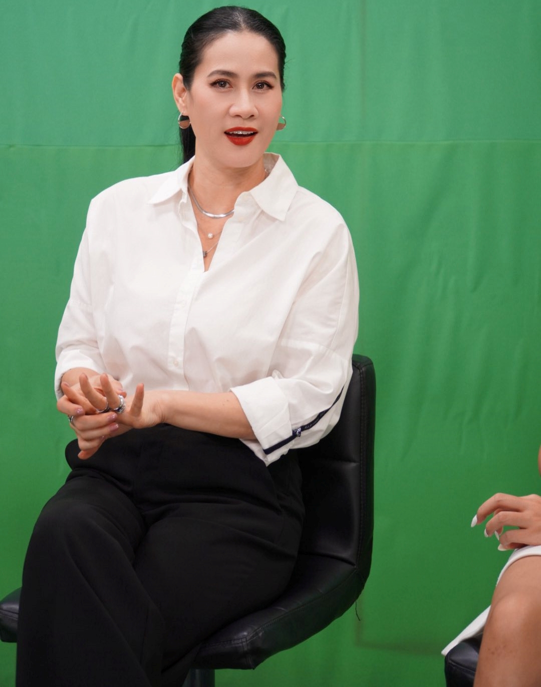 than thuy ha13