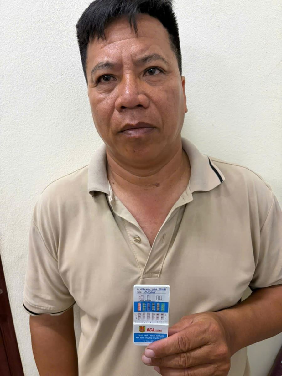 bi can nguyen van thuan tai co quan cong an