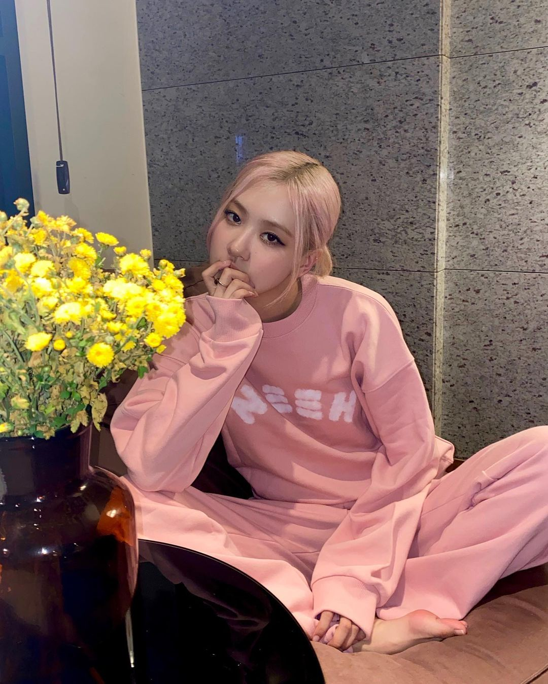 rosesarerosie123322016184192900017289734199783774468091n 1615081350696893522114