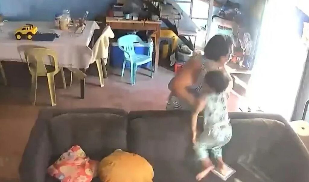 seismos filipinnes ilikiomeni paidi 1024x602