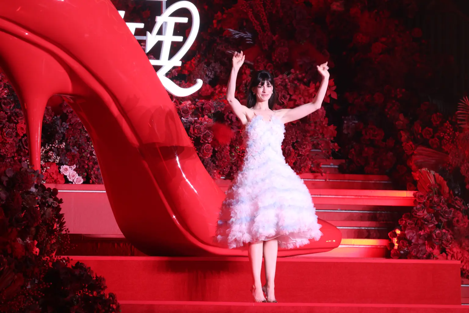 american actress anne hathaway attends 131585104