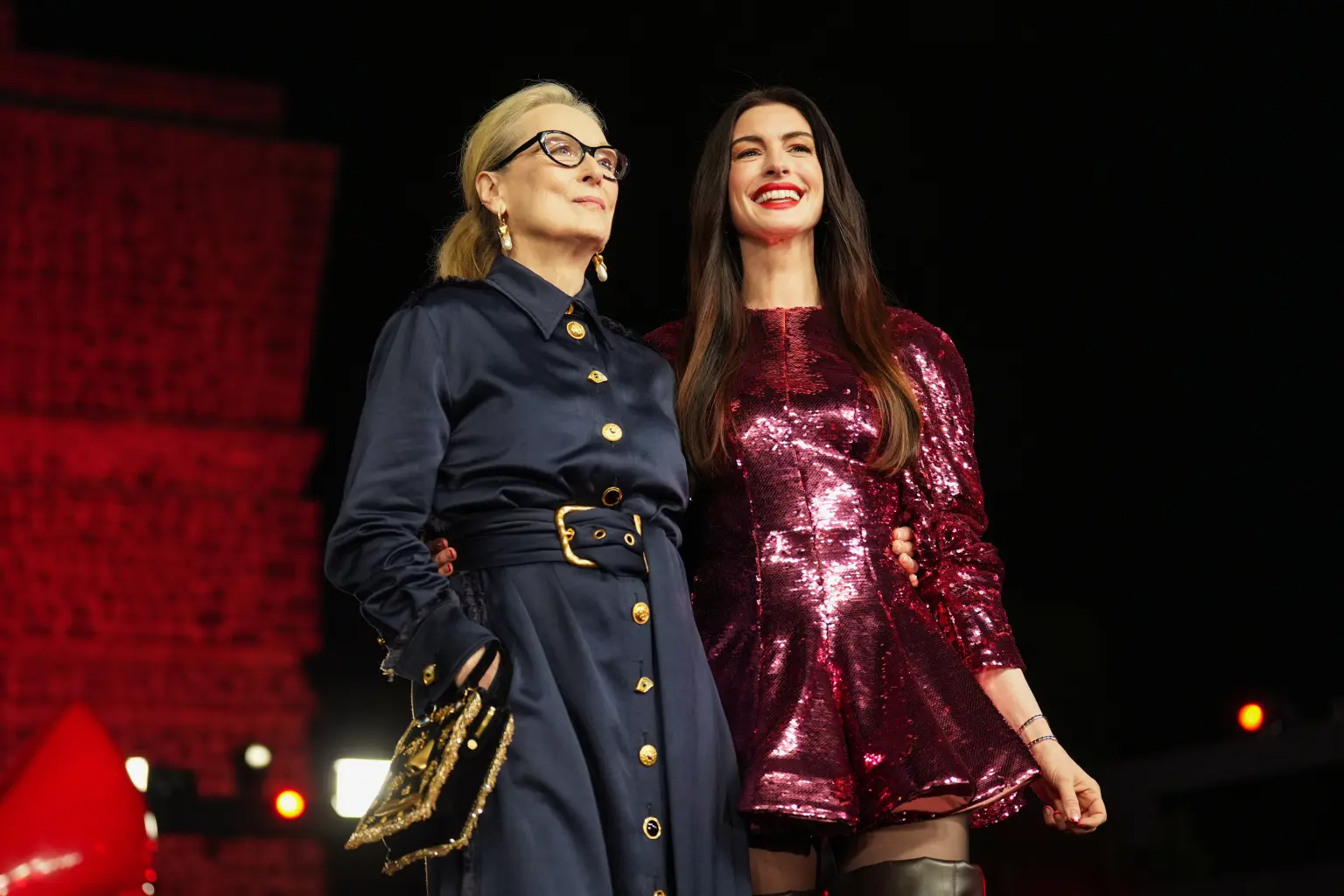 anne hathaway r meryl streep 131580593
