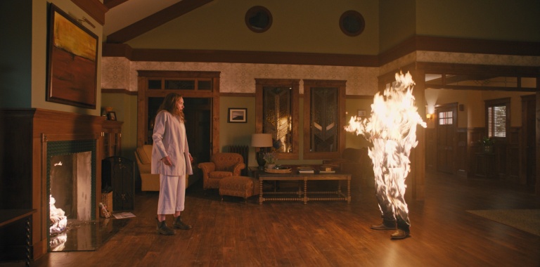 hereditary2018annietonicollettewatchingsteveonfire