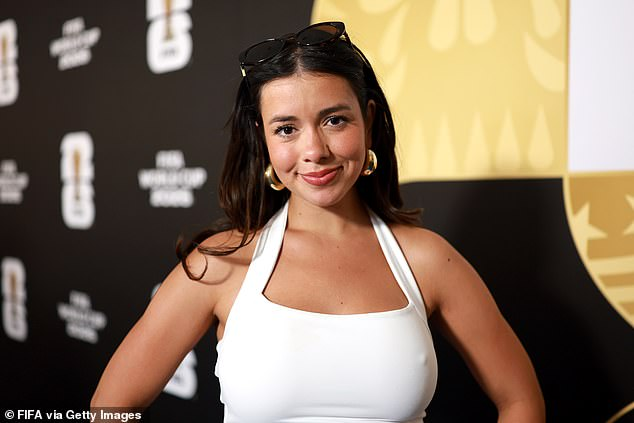 ngoi sao cua bo phim cuoc song bi mat cua nhung nguoi vo mormon jennifer affleck