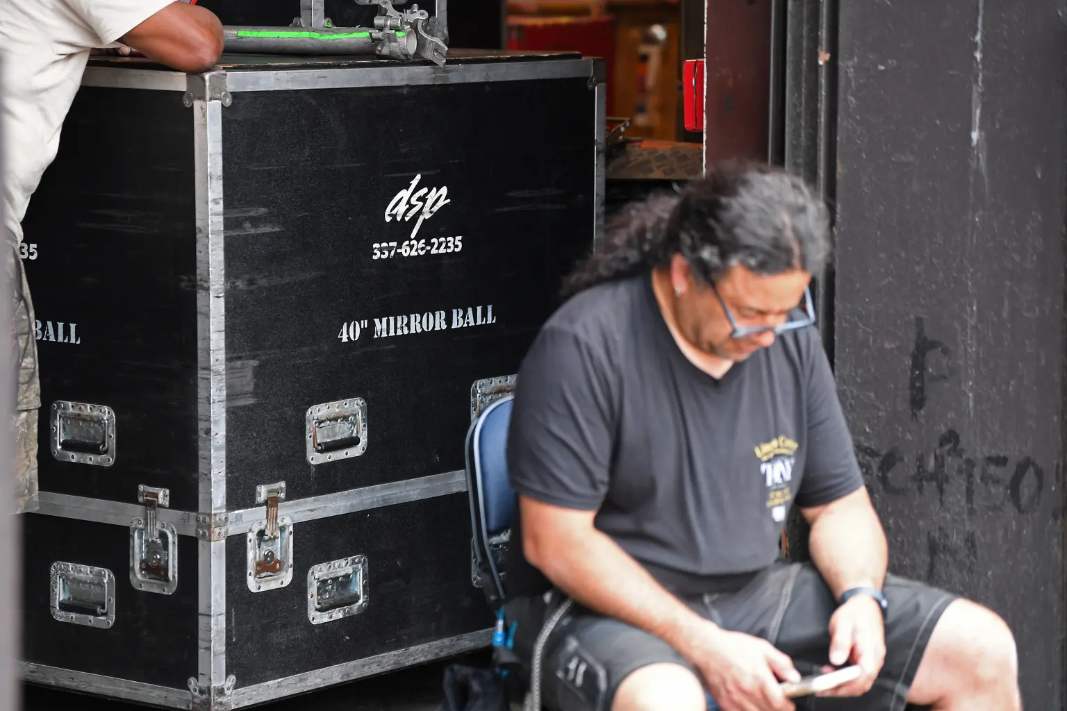 062926 lot unidentifiable equipment unloaded 132717255