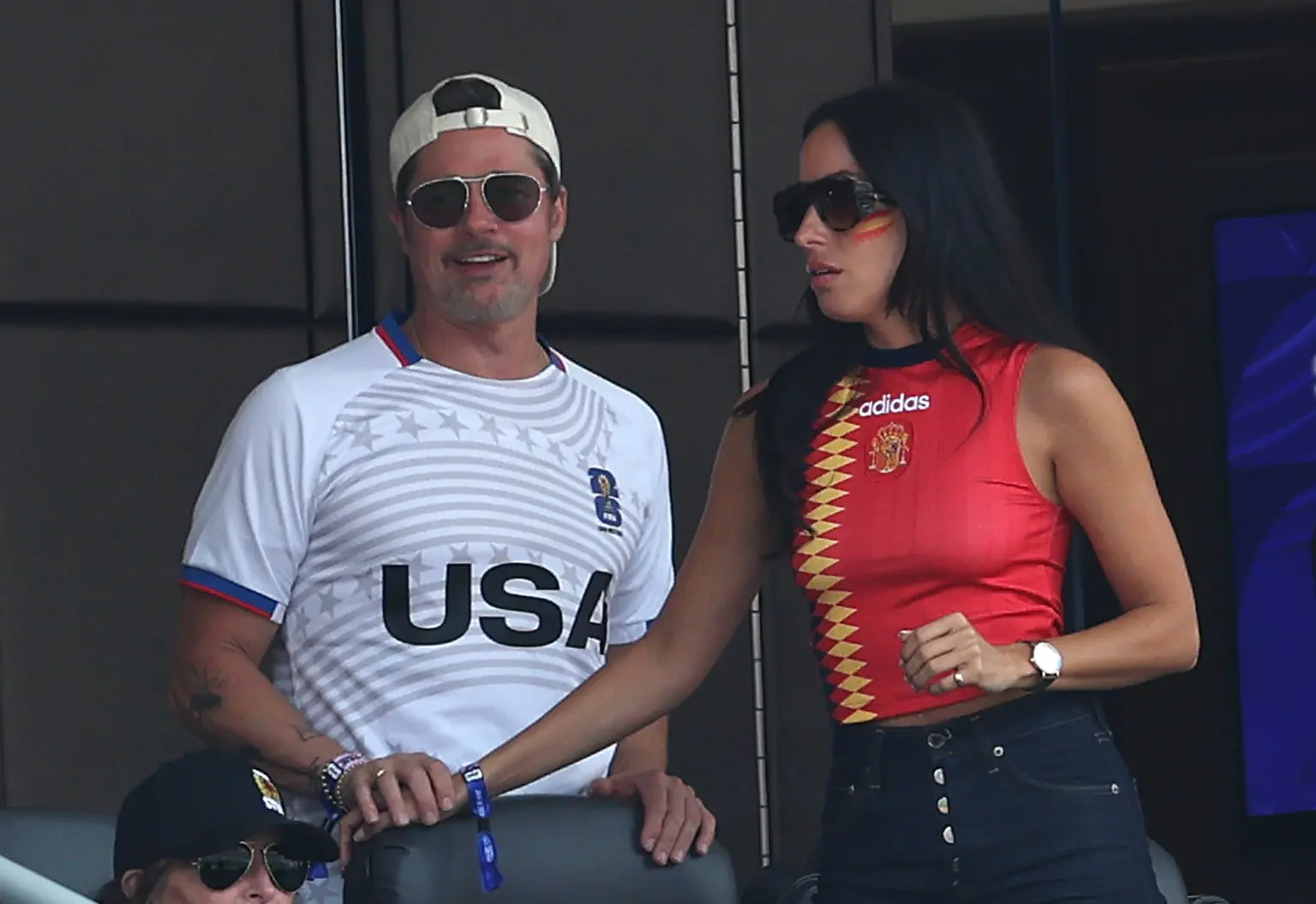 actor brad pitt girlfriend ines 134038889