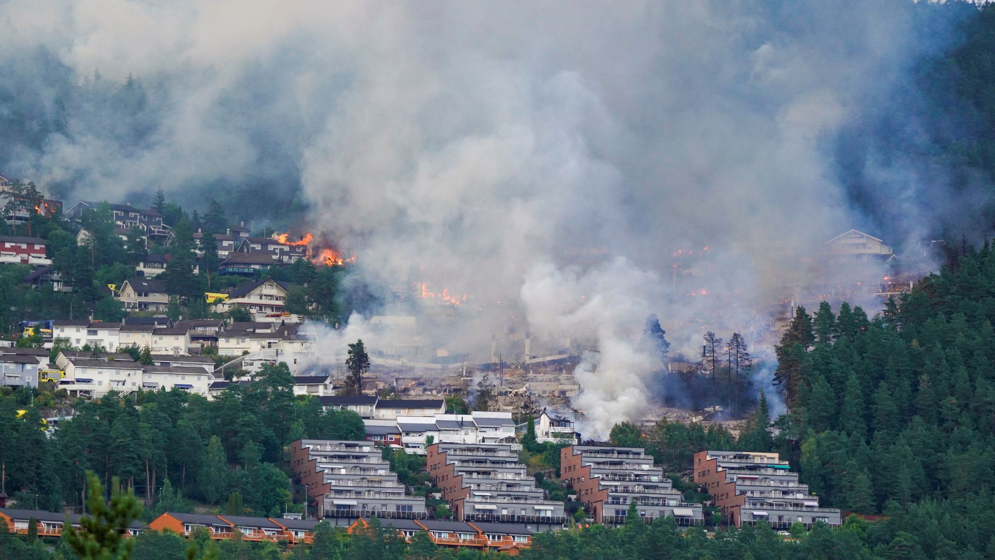 skynews fire in norway 100 homes destroyed7300471