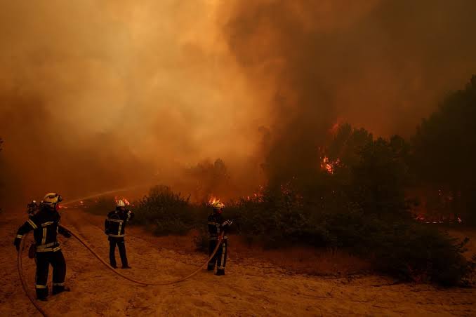 more than 200000 people flee as wildfires tear through france and spain 1