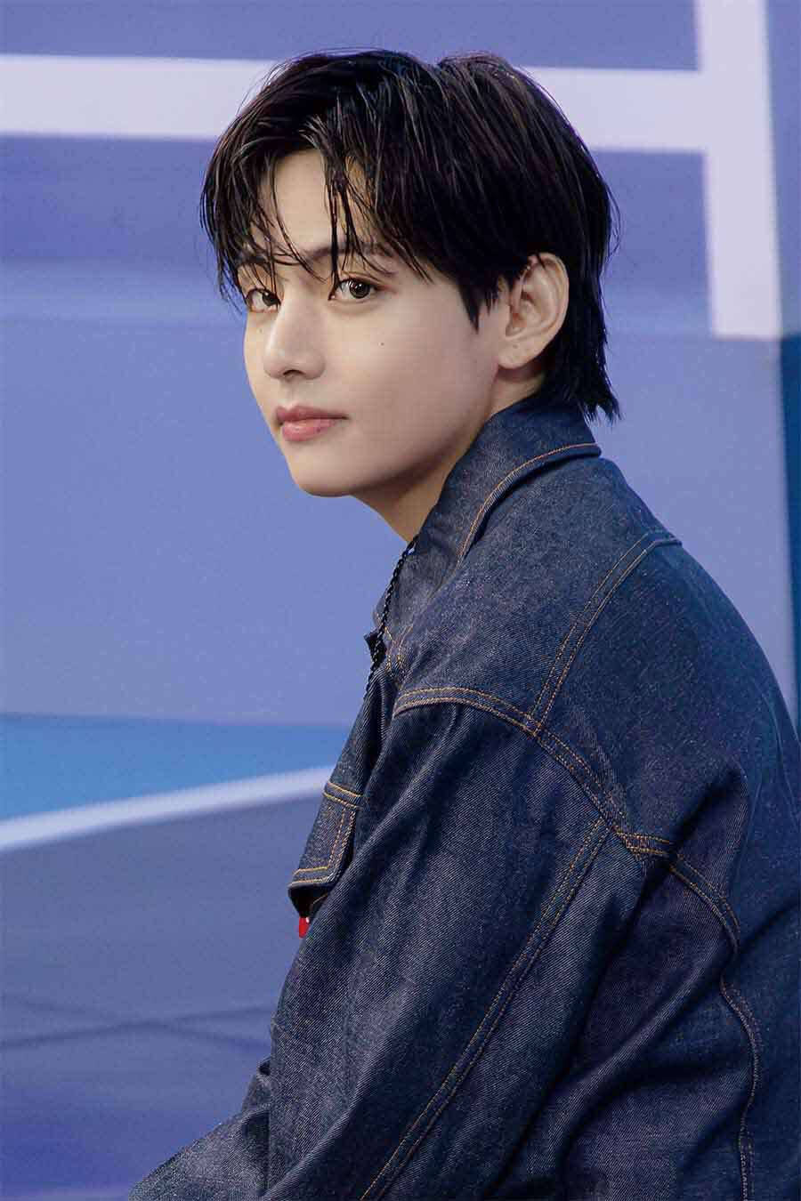 bts v latest update