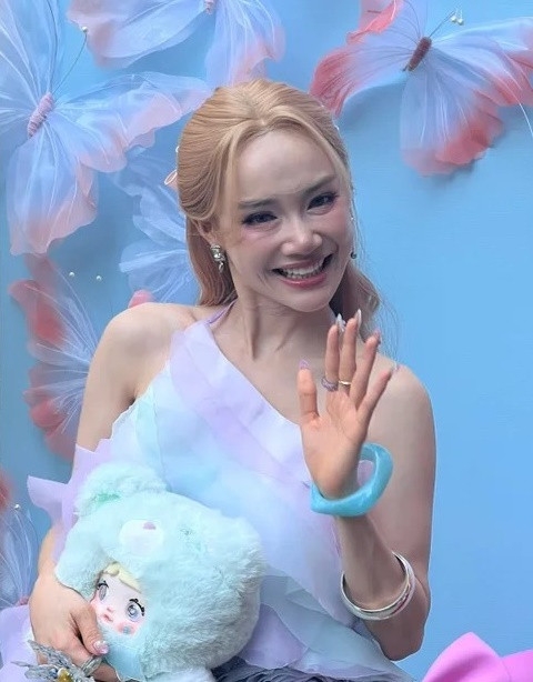 22